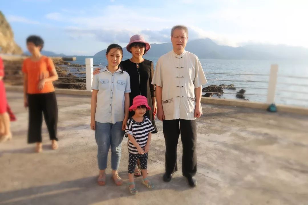 孩子晚上12點未回家，媽媽的處理方式讓人意外！