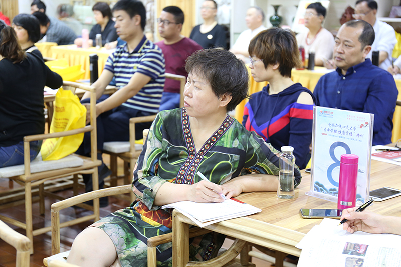 1731978516511039.jpg 1556792585925204.jpg